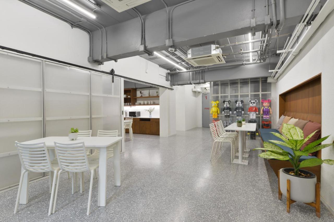 Tiang Capsule Hostel Bangkok Kültér fotó