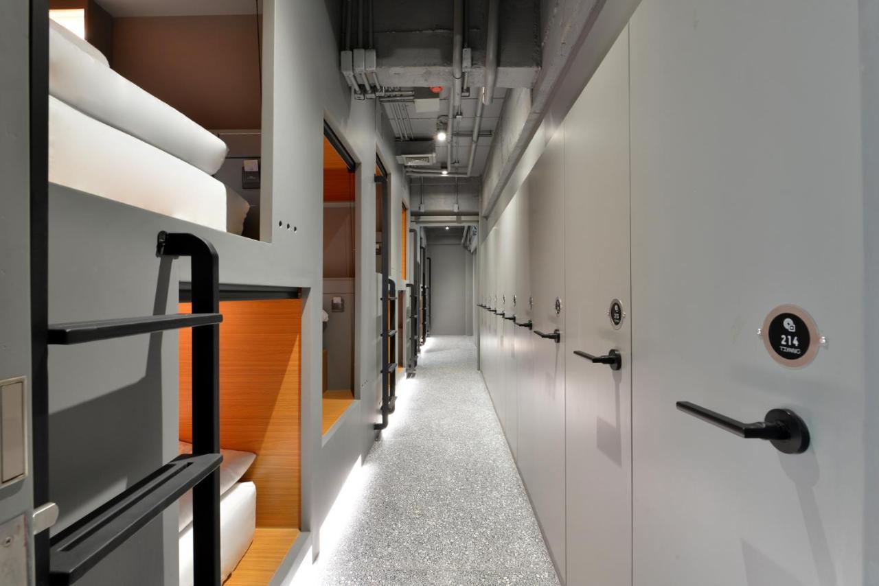 Tiang Capsule Hostel Bangkok Kültér fotó