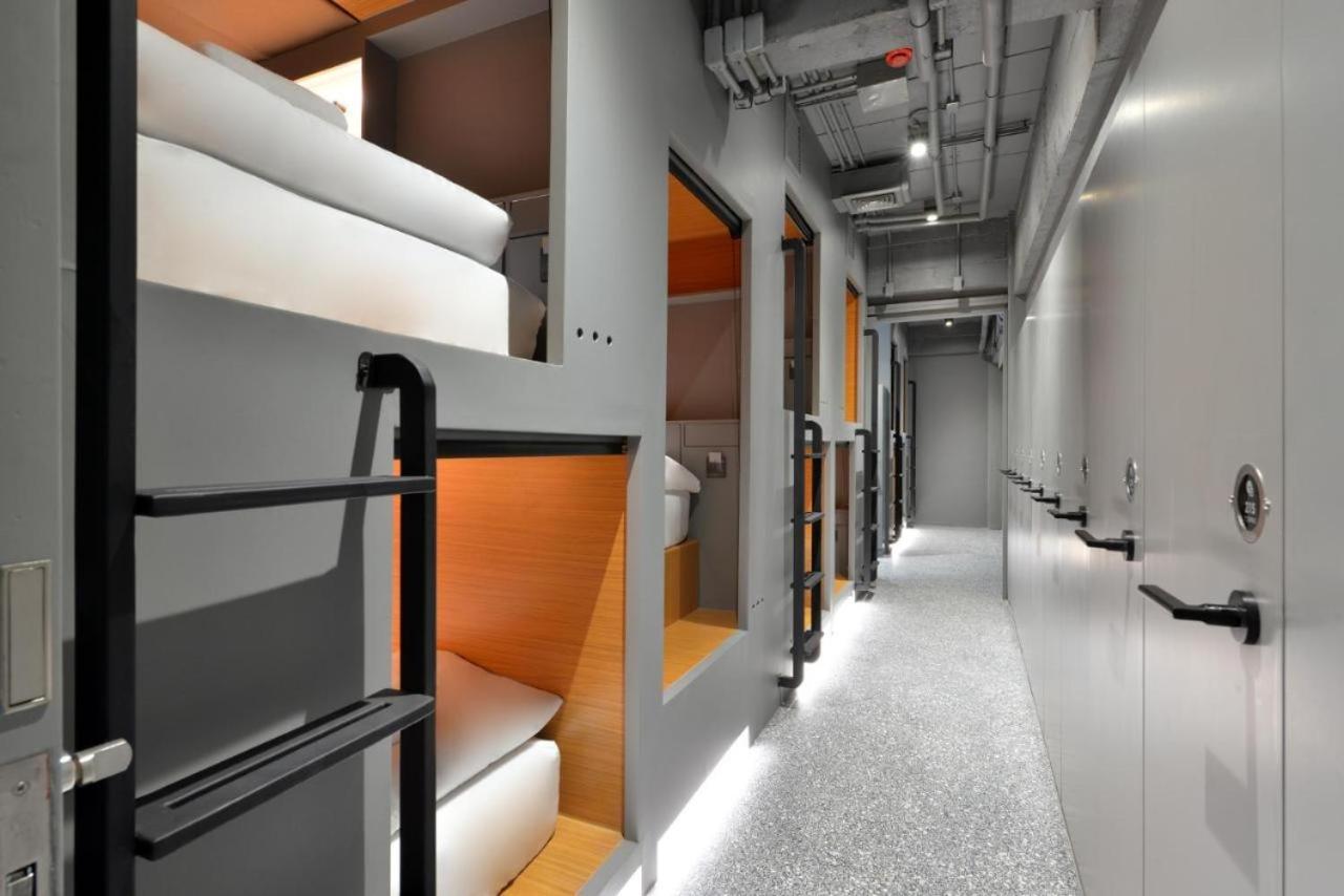 Tiang Capsule Hostel Bangkok Kültér fotó